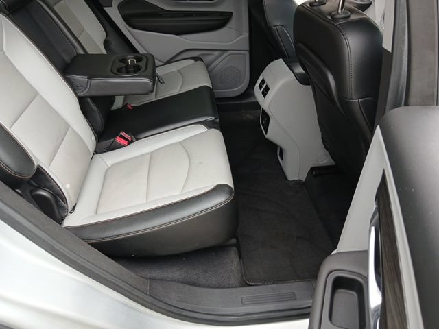 Used 2020 GMC Terrain SLT AWD/4WD image 18