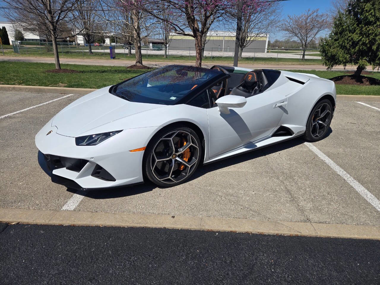 Used 2024 Lamborghini Huracan EVO image 2