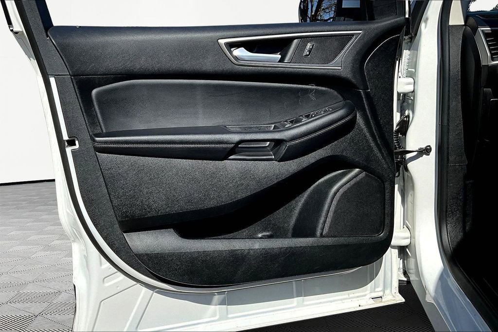 Used 2022 Ford Edge SEL w/ Convenience Package image 23