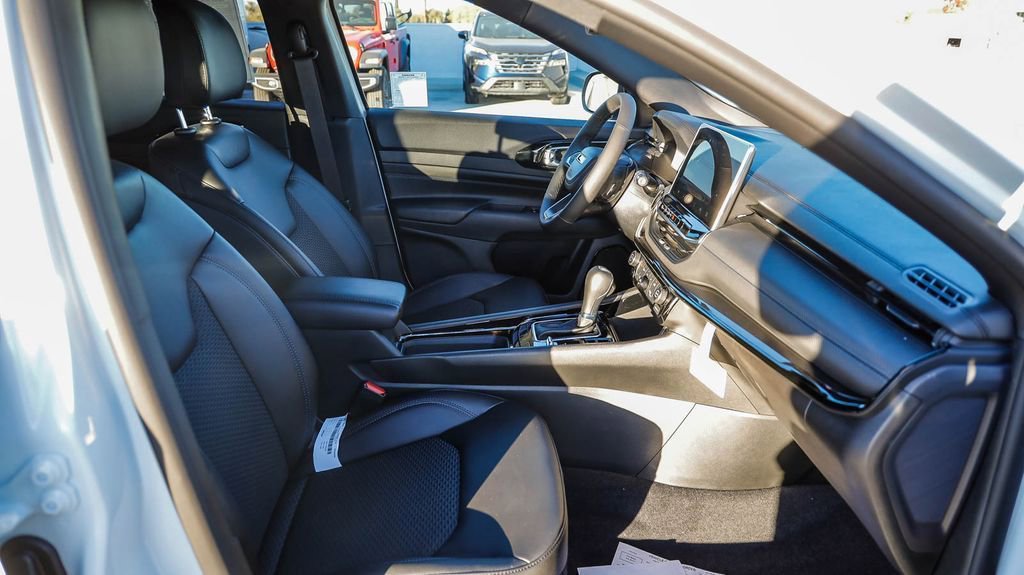 New 2026 Jeep Compass Latitude image 17