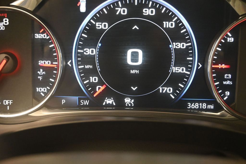 Used 2023 Chevrolet Traverse Premier FWD image 9