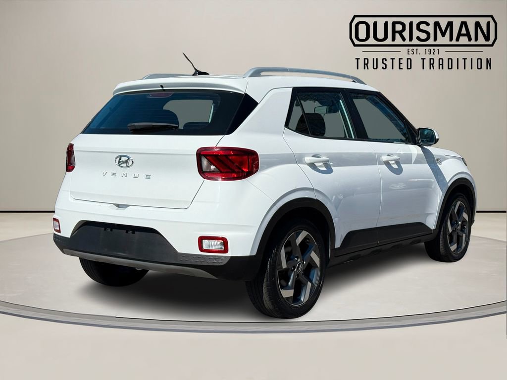 Used 2023 Hyundai Venue SEL image 5
