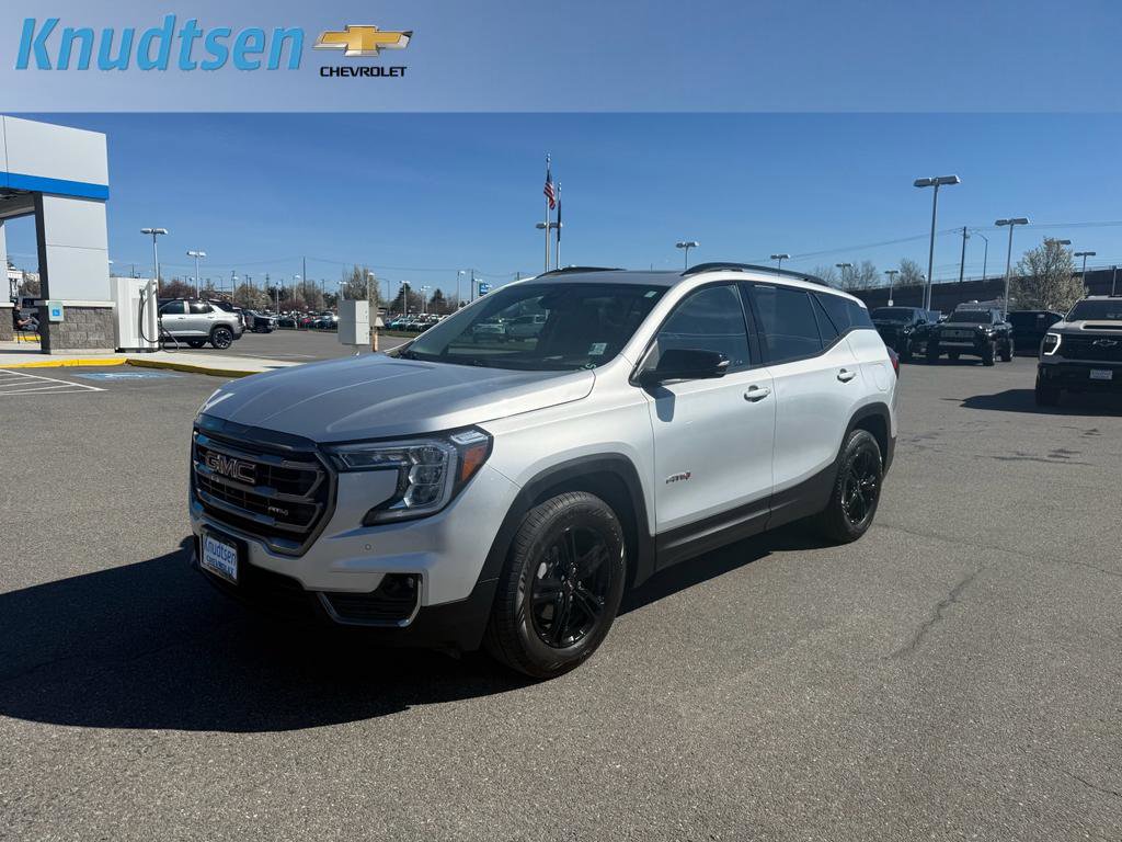 Used 2022 GMC Terrain AT4 w/ Tech Package AWD/4WD image 3