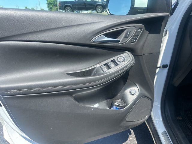 Used 2022 Buick Encore GX Essence w/ Experience Buick Package FWD image 28