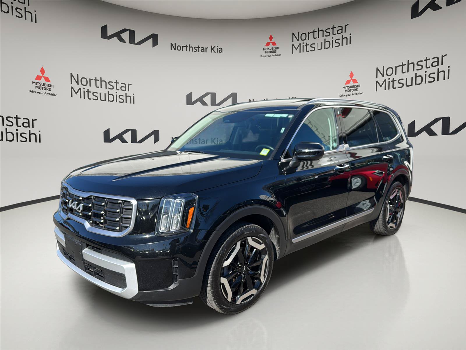 Used 2025 Kia Telluride S AWD/4WD image 1