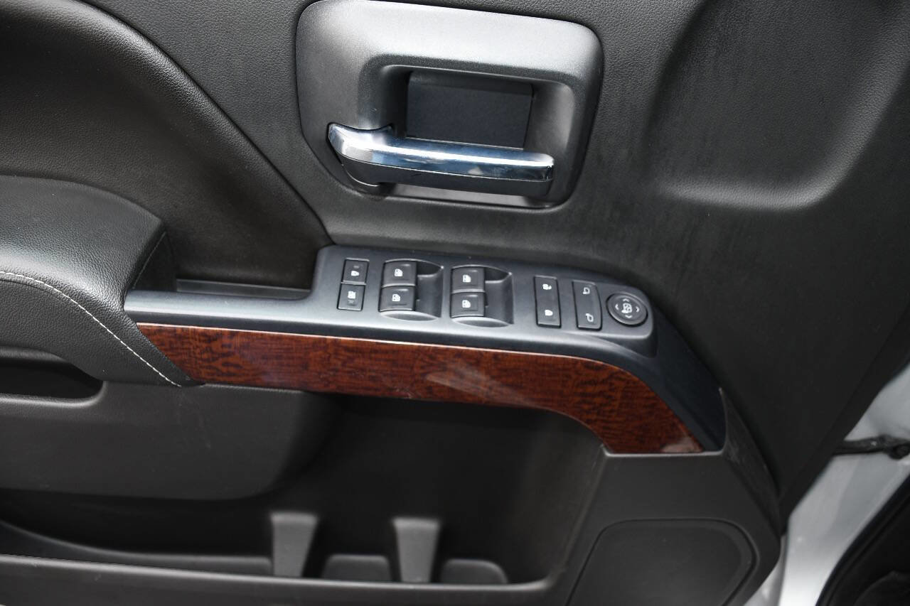 Used 2016 GMC Sierra 1500 SLE w/ SLE Value Package image 17