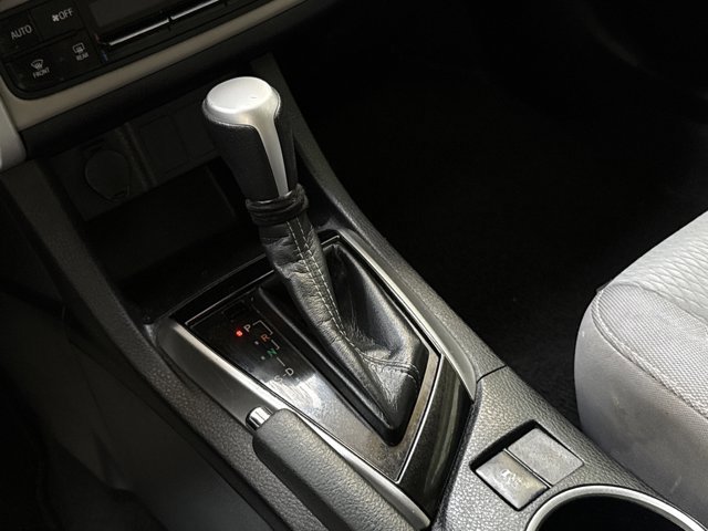 Used 2019 Toyota Corolla LE image 23