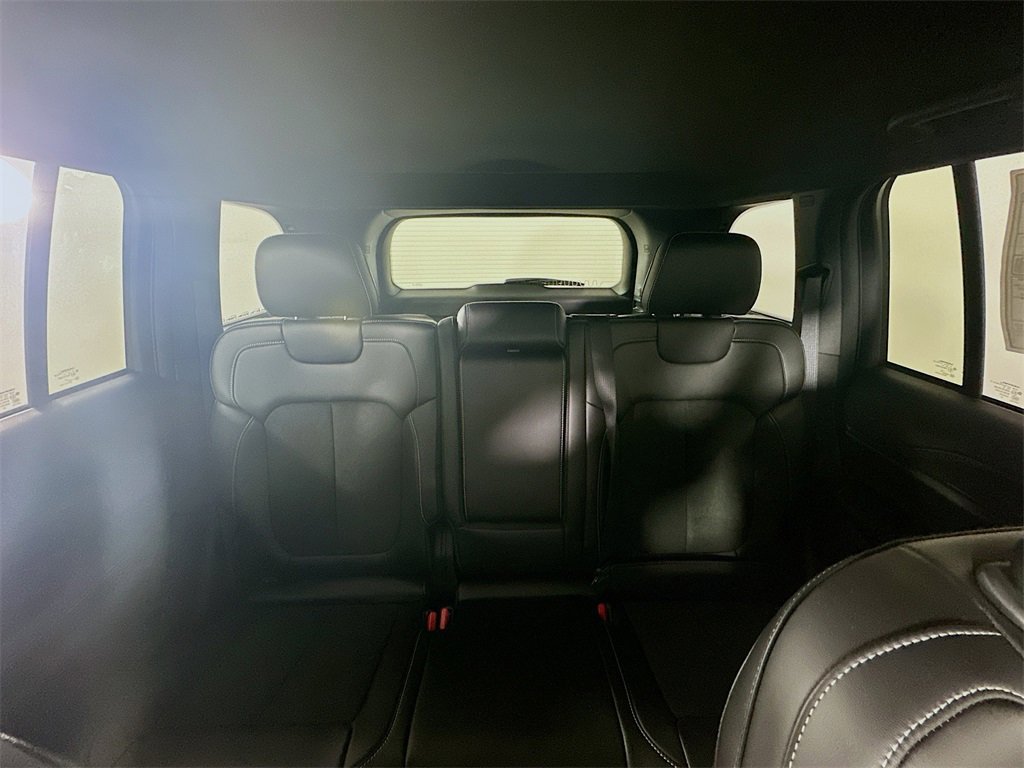 New 2025 Jeep Grand Cherokee Altitude image 10
