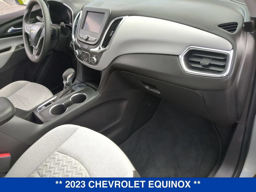 Used 2023 Chevrolet Equinox LS w/ LS Convenience Package AWD/4WD image 22
