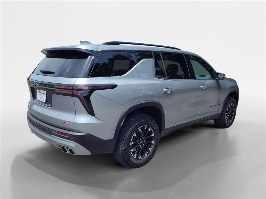 Used 2024 Chevrolet Traverse Z71 AWD/4WD image 5