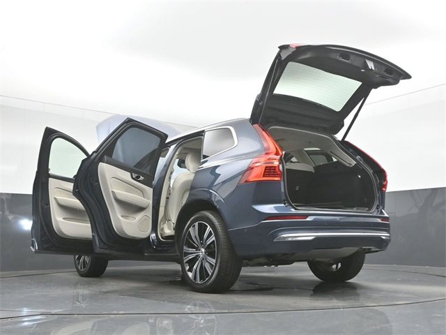 Used 2023 Volvo XC60 B5 Plus image 58