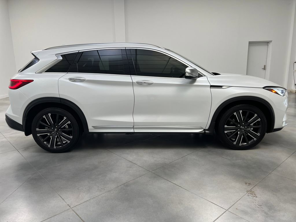 Used 2023 INFINITI QX50 Sensory w/ Accent Package FWD image 8