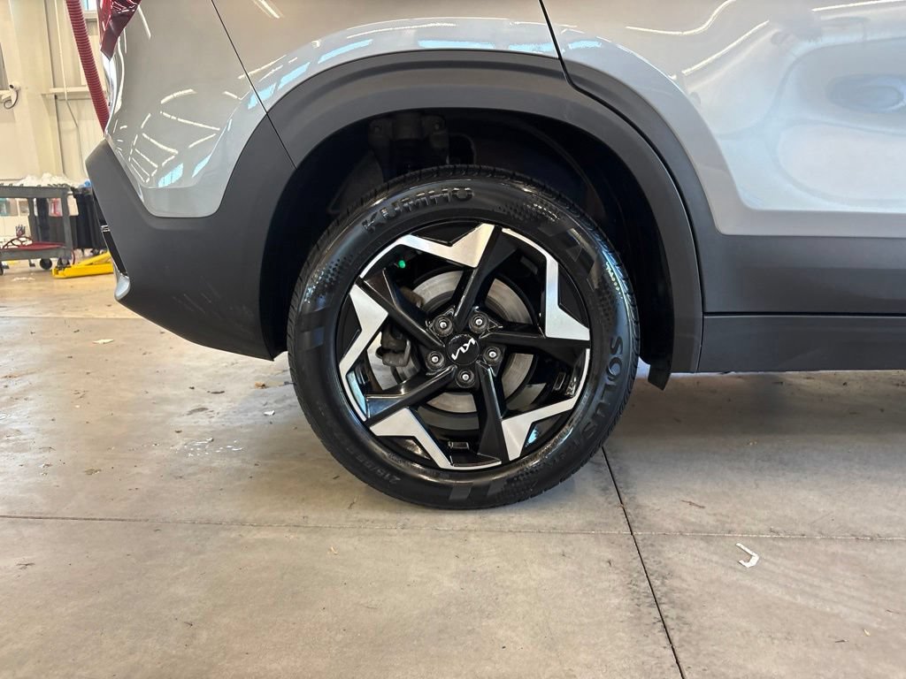 Certified 2024 Kia Seltos EX AWD/4WD image 32