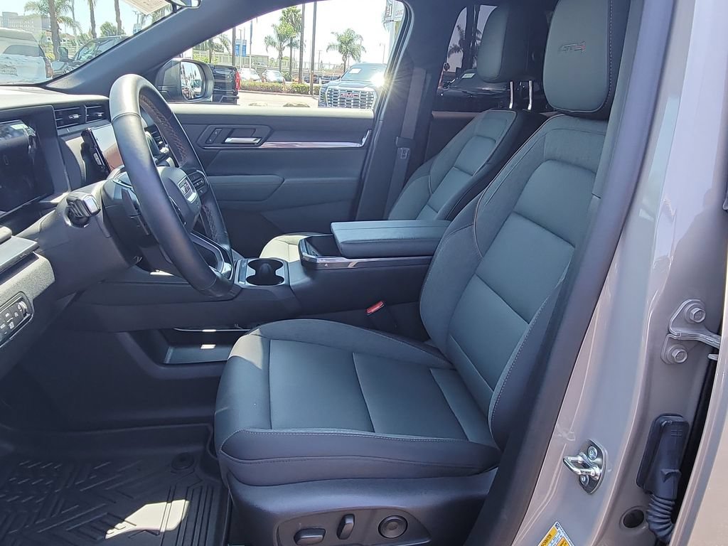 Used 2026 GMC Terrain AT4 AWD/4WD image 20