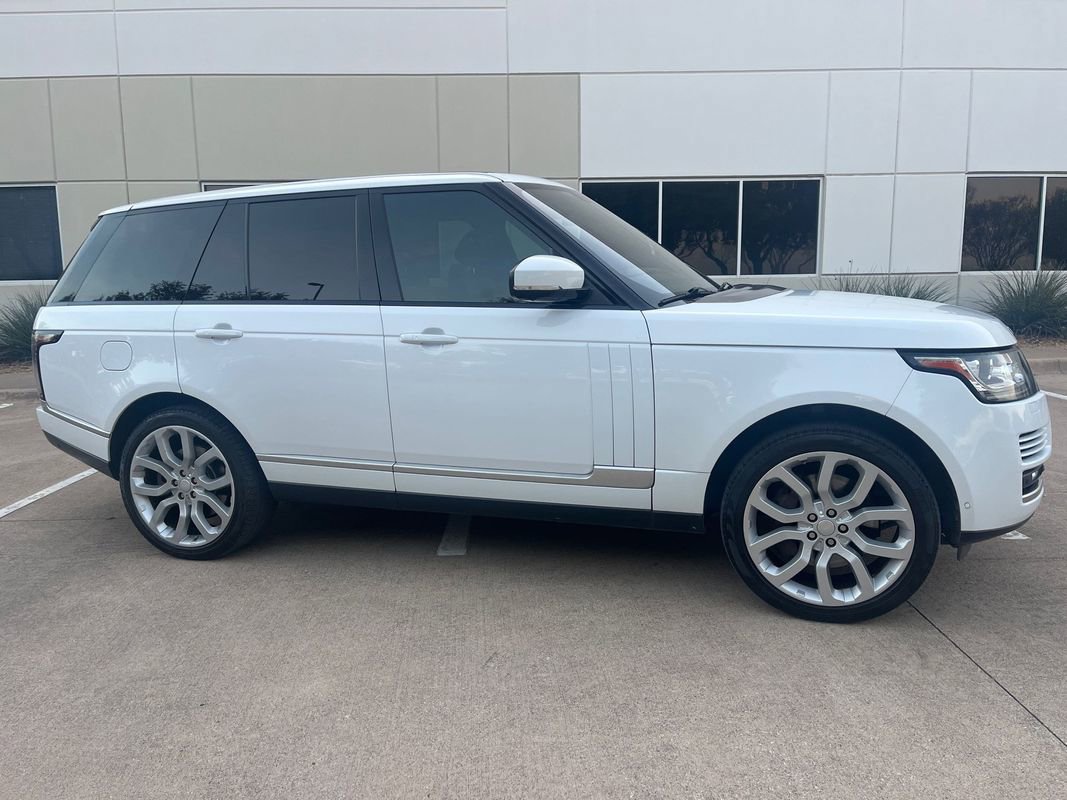 Used 2015 Land Rover Range Rover Supercharged image 11
