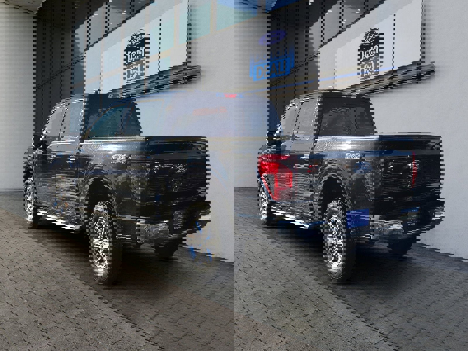 Certified 2025 Ford F150 XLT w/ Equipment Group 302A MID image 5