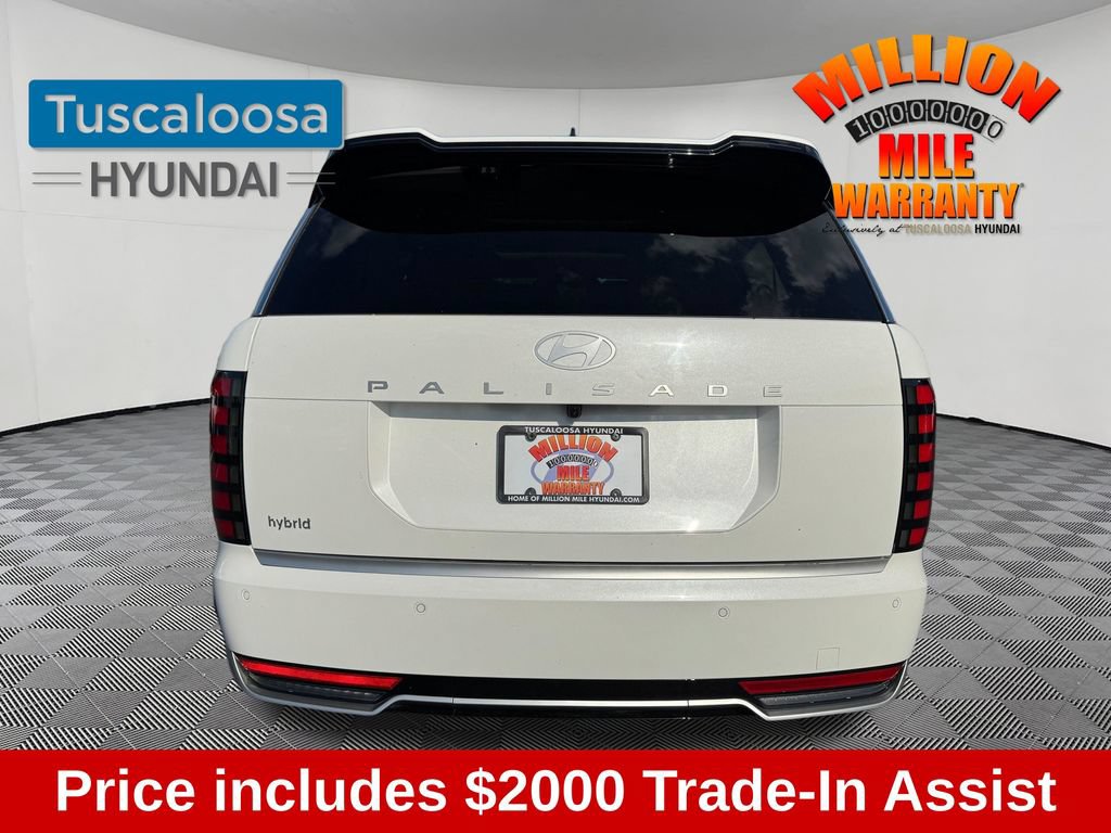 Used 2026 Hyundai Palisade Calligraphy FWD image 3