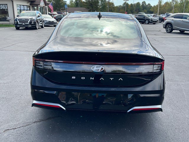 Used 2025 Hyundai Sonata SEL FWD image 6