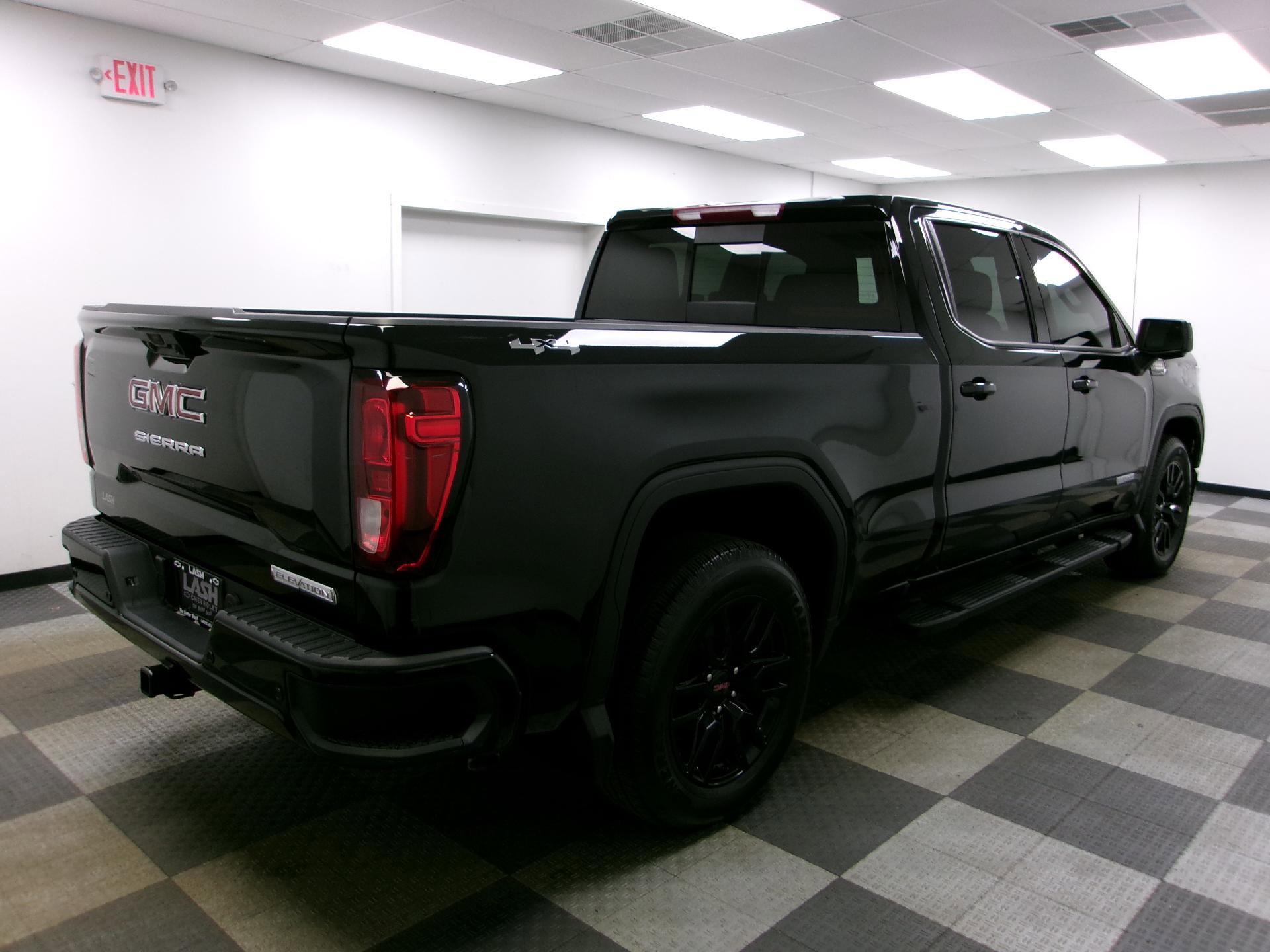 Certified 2024 GMC Sierra 1500 Elevation w/ Elevation Premium Package AWD/4WD image 13
