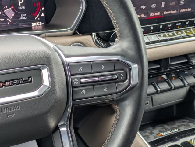 Used 2023 GMC Canyon Denali image 17