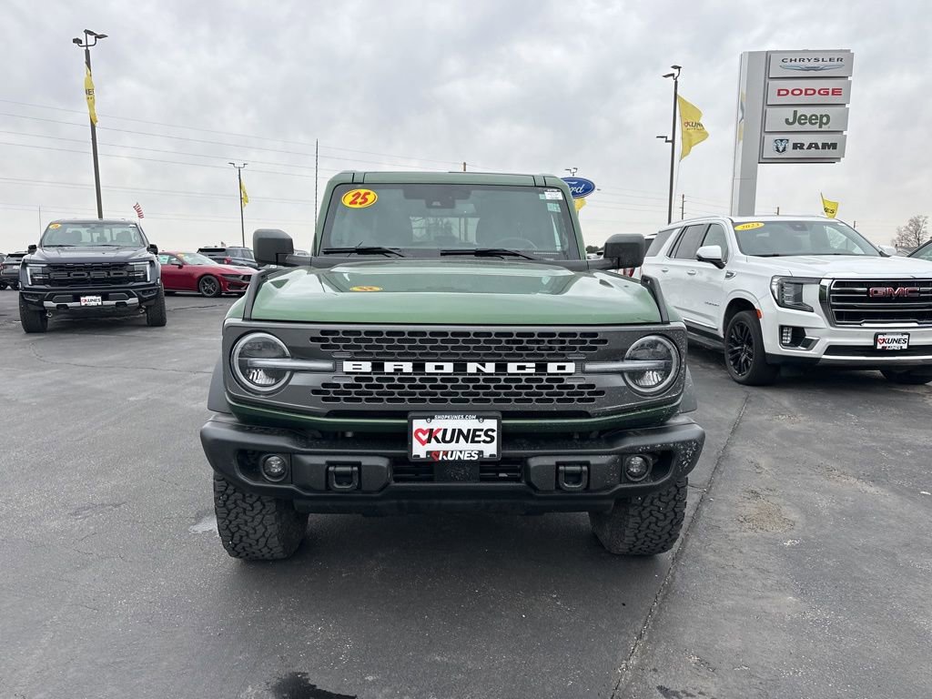 Used 2025 Ford Bronco Badlands image 17