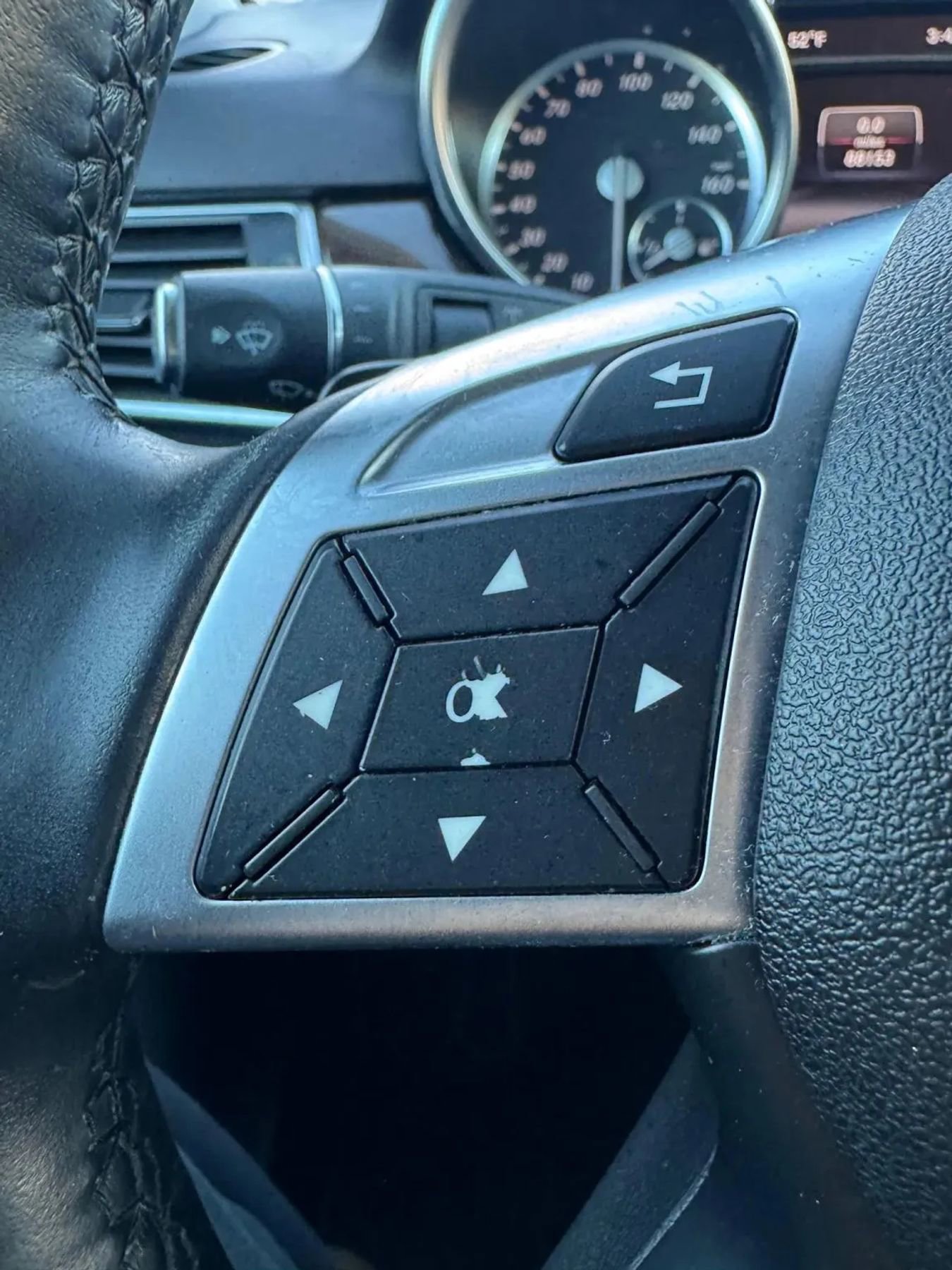 Used 2015 Mercedes-Benz ML 350 4MATIC image 13