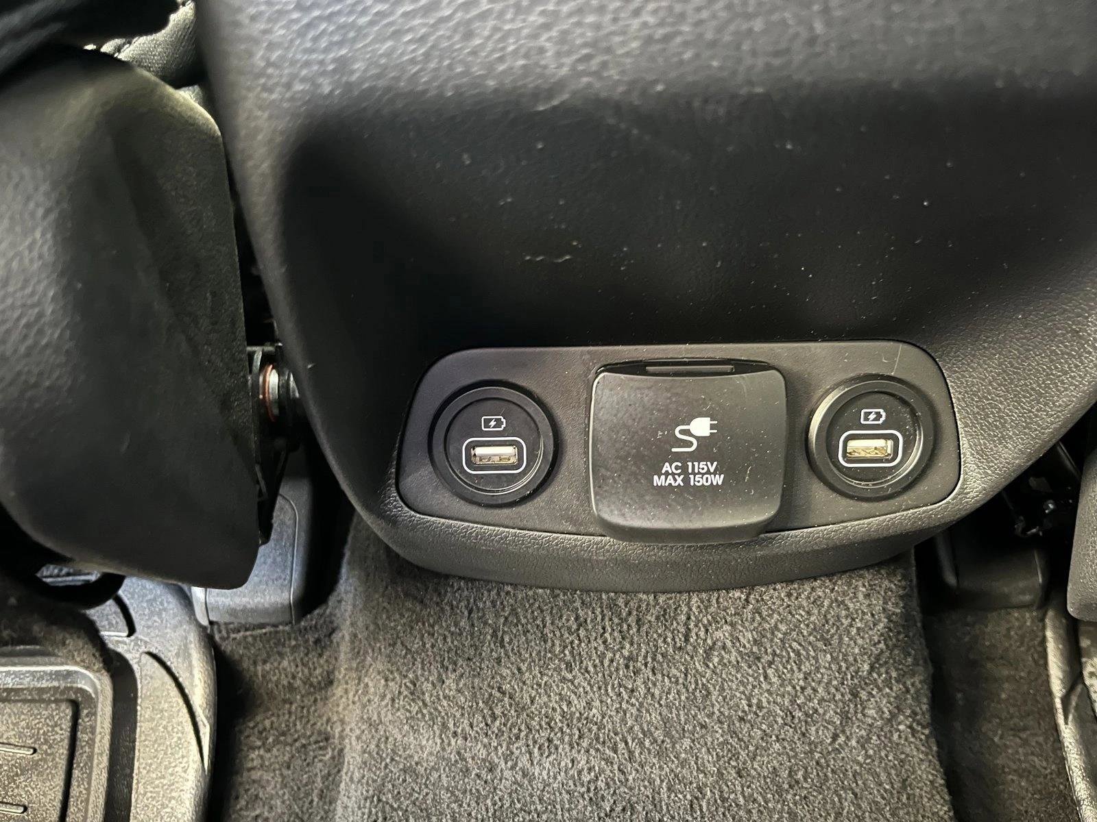 Used 2022 Hyundai Santa Fe Limited w/ Cargo Package FWD image 21