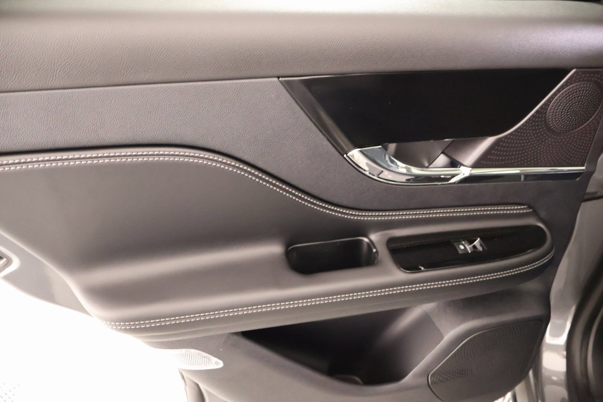 New 2026 Lincoln Corsair Premiere AWD/4WD image 18