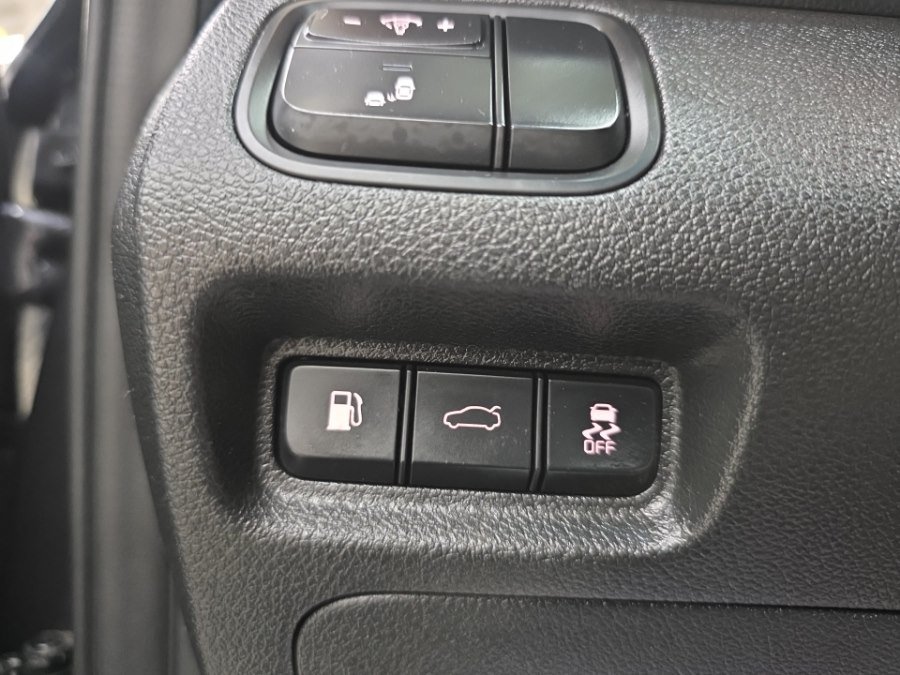 Used 2018 Kia Optima EX w/ Premium Package FWD image 28