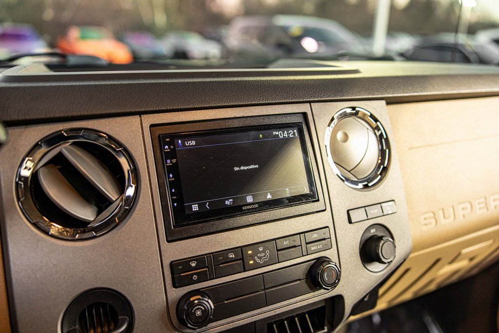 Used 2011 Ford F350 XLT w/ Camper Pkg image 23