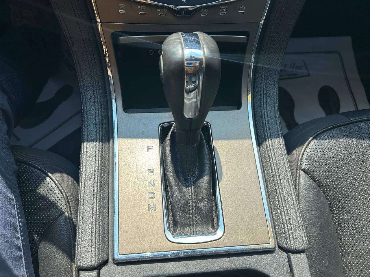 Used 2011 Lincoln MKX AWD w/ Sight & Sound Pkg image 29