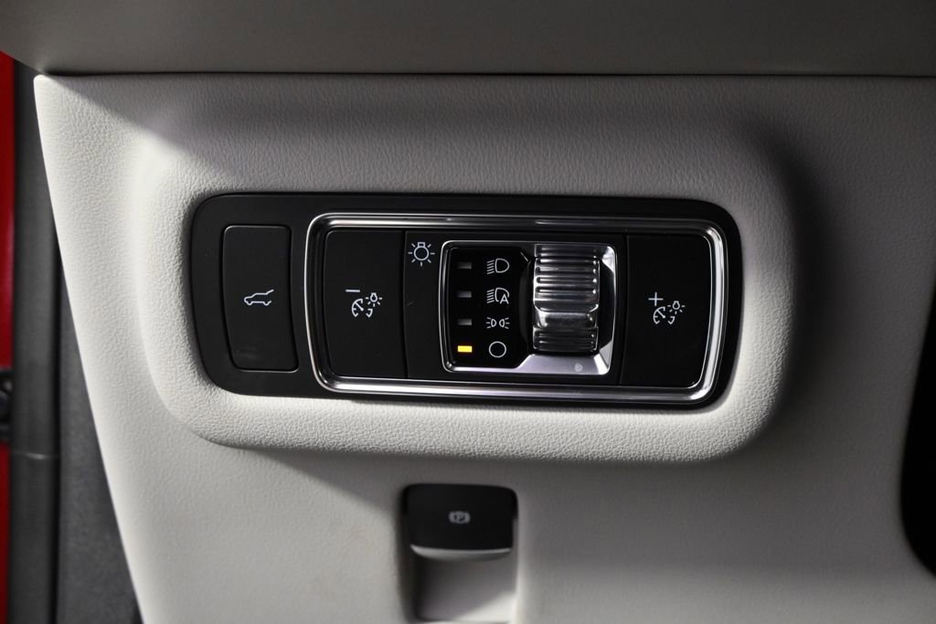 New 2026 Lincoln Nautilus Premier w/ Equipment Group 102A image 24