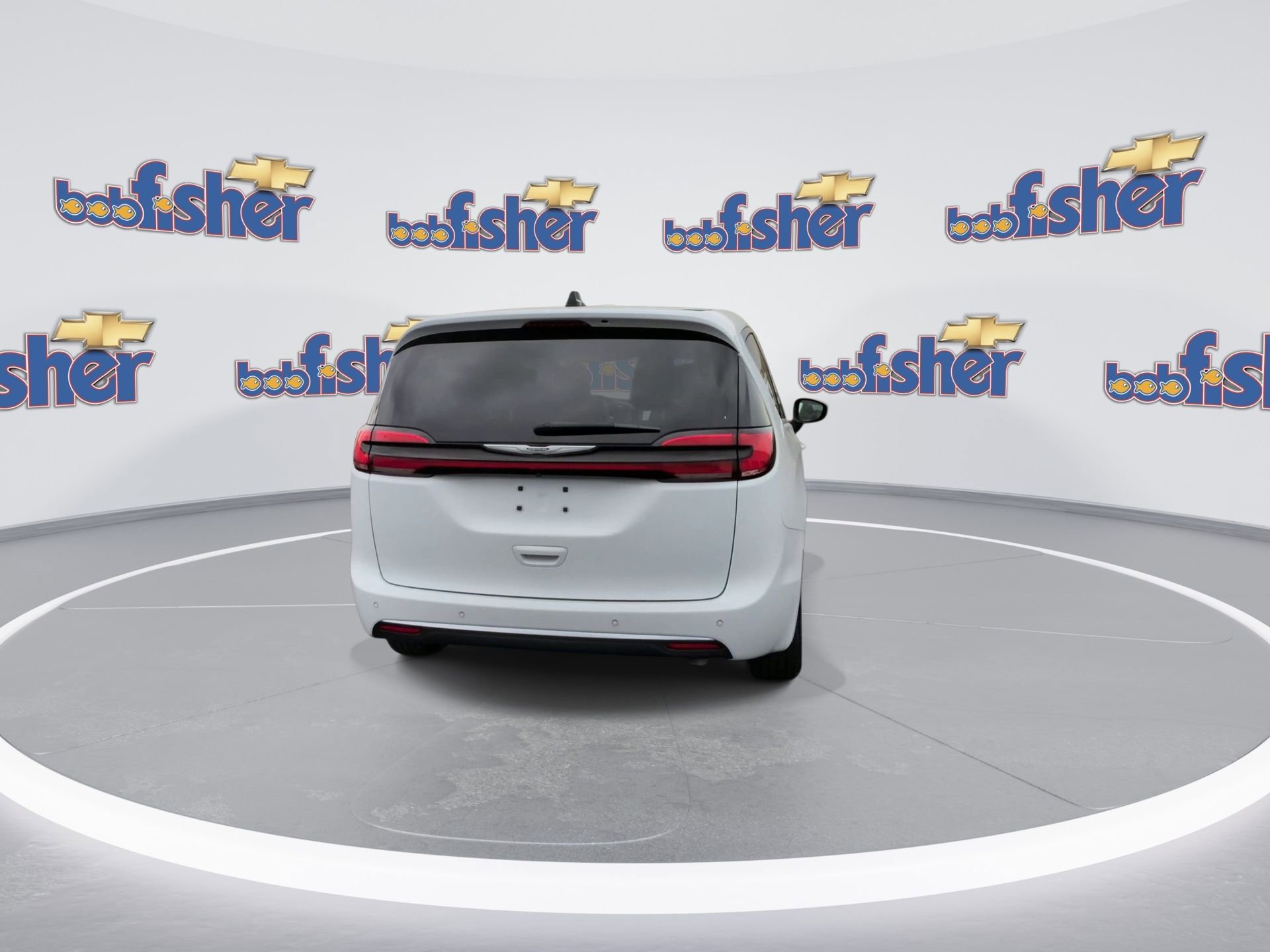 Used 2023 Chrysler Pacifica Touring-L image 7