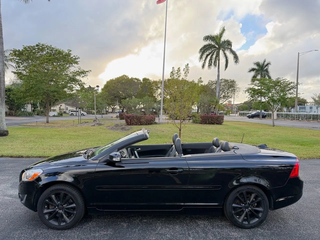 Used 2013 Volvo C70 T5 image 13