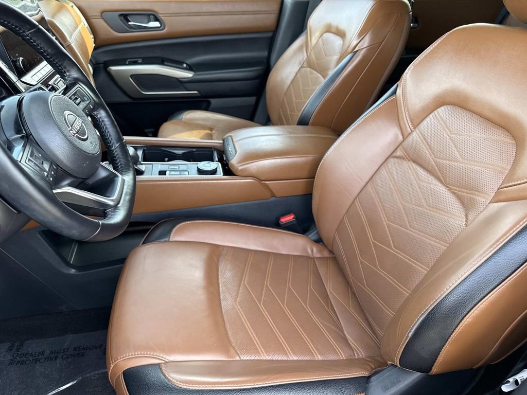 Used 2023 Nissan Pathfinder Platinum w/ Cargo Package image 24