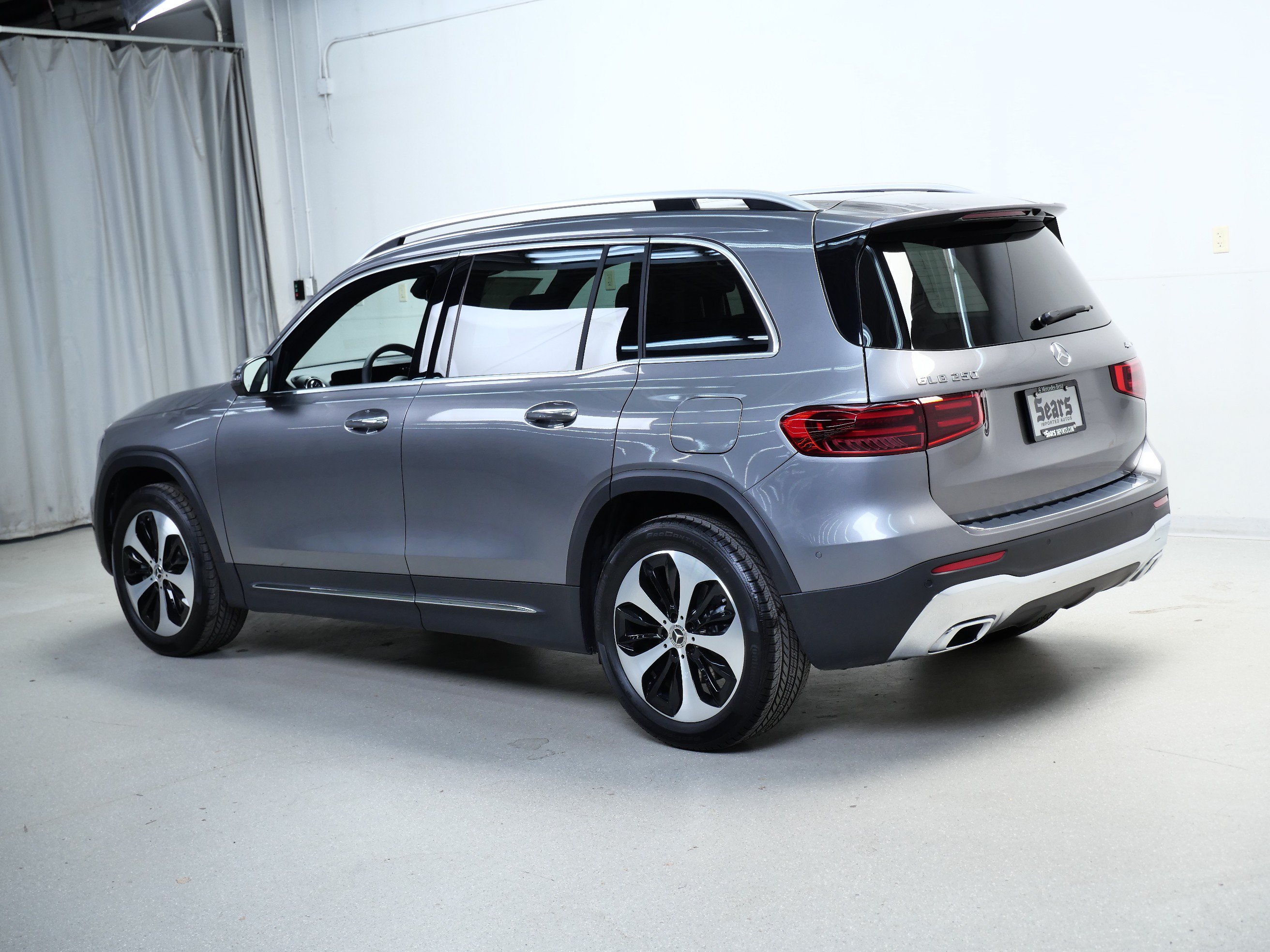 New 2026 Mercedes-Benz GLB 250 4MATIC image 6
