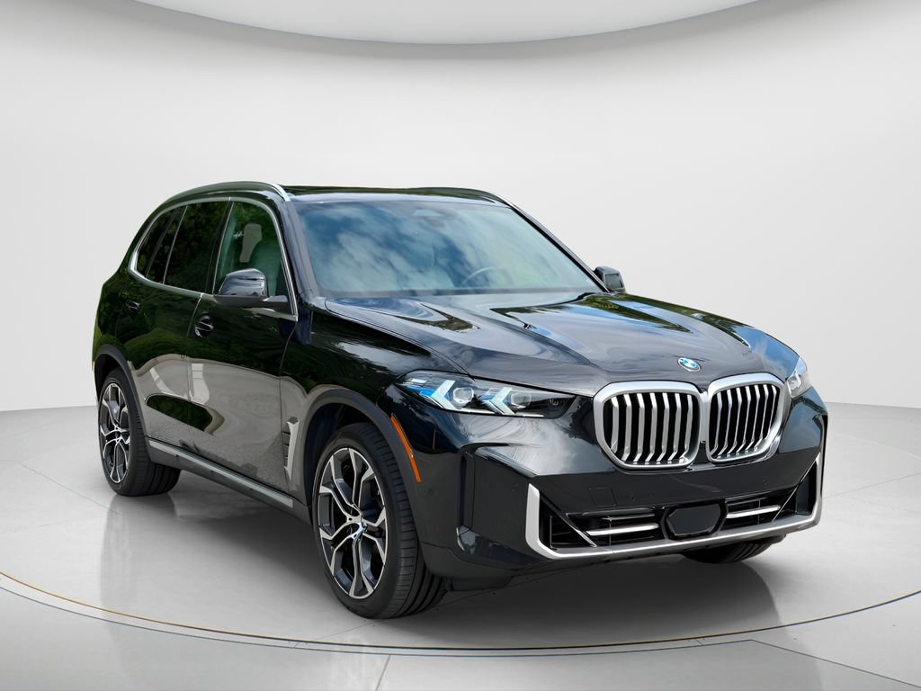 Certified 2024 BMW X5 xDrive40i w/ Premium Package AWD/4WD image 3