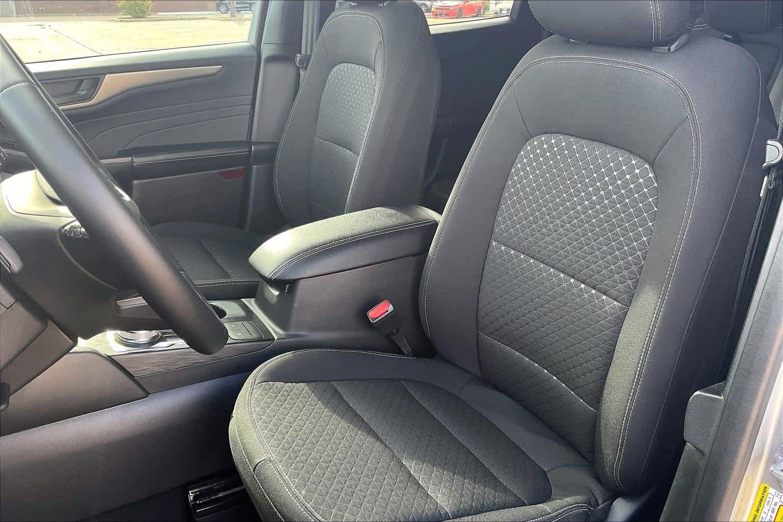 Used 2024 Ford Escape Active FWD image 9