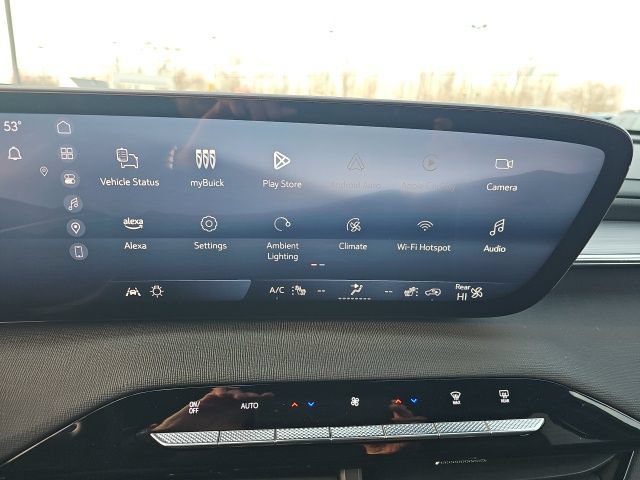 Used 2025 Buick Enclave Preferred FWD image 24