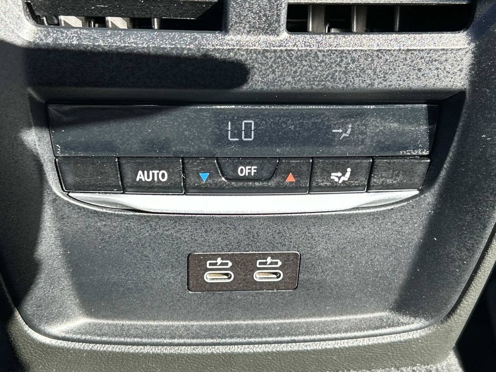 Used 2021 BMW 330i xDrive Sedan w/ Convenience Package AWD/4WD image 18