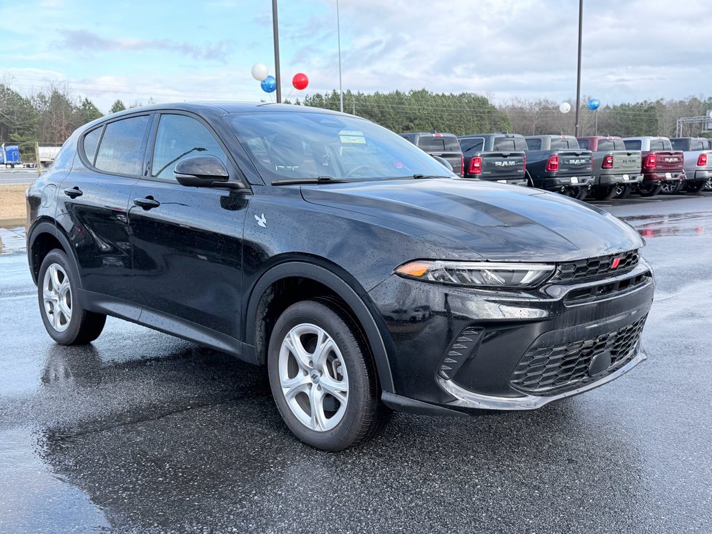 Used 2023 Dodge Hornet GT AWD/4WD image 2