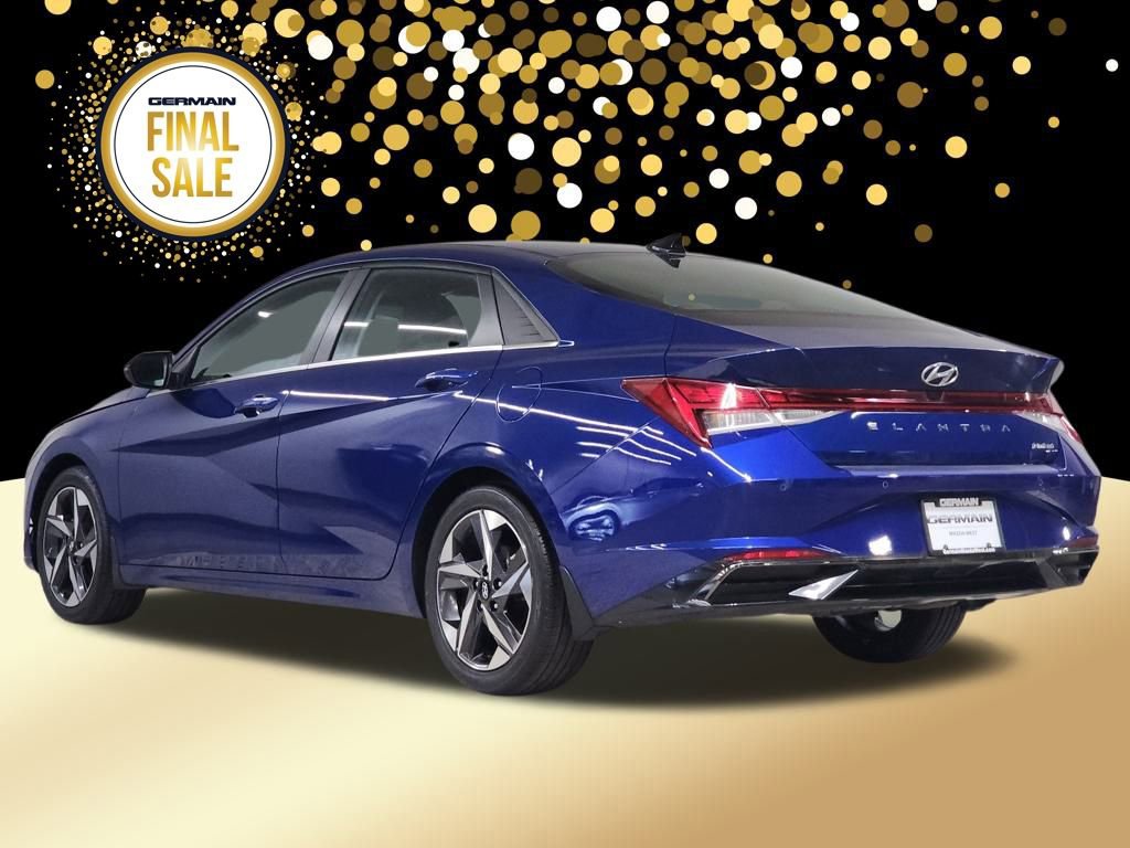 Used 2023 Hyundai Elantra Limited w/ Preferred Accessory Package image 8