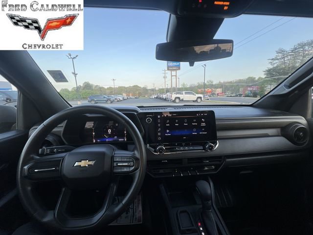 Used 2023 Chevrolet Colorado W/T image 10