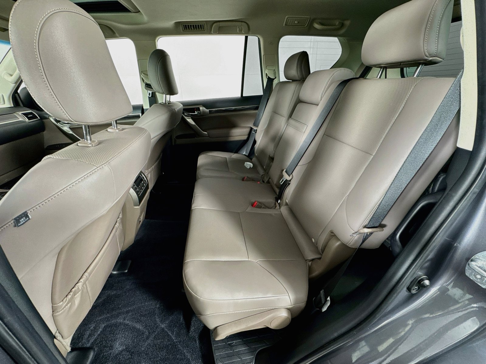 Used 2021 Lexus GX 460 Premium w/ Premium Package AWD/4WD image 18