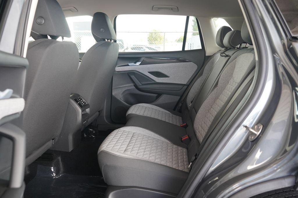 New 2026 Volkswagen Tiguan S FWD image 7