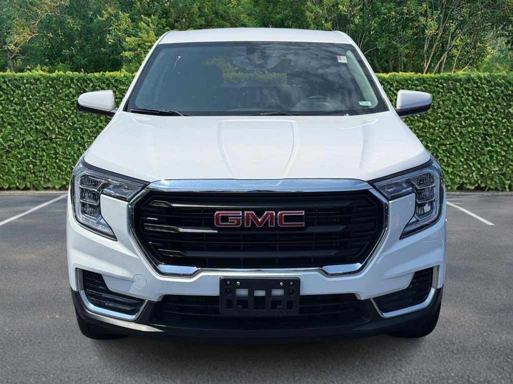 Used 2024 GMC Terrain SLE AWD/4WD image 9