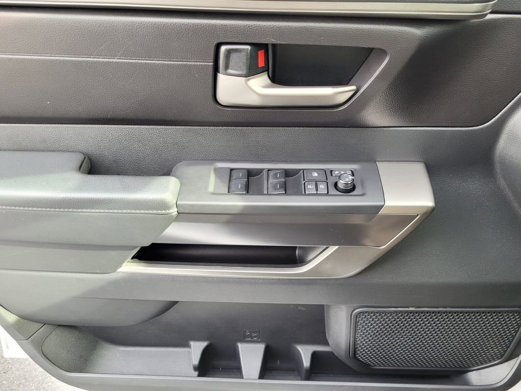 Certified 2025 Toyota Sequoia SR5 image 27