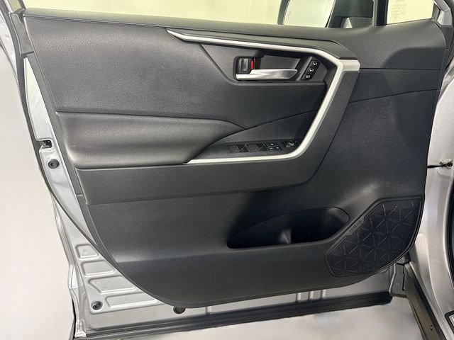 Certified 2022 Toyota RAV4 XLE Premium AWD/4WD image 13