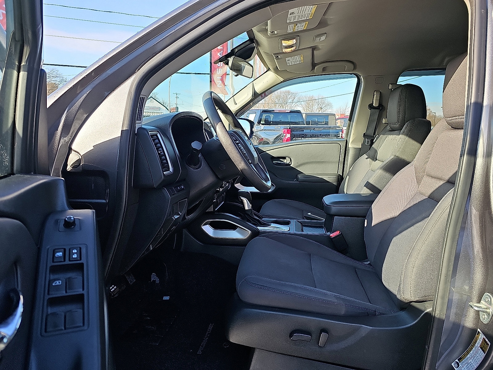 Certified 2024 Nissan Frontier SV w/ Technology Package image 14