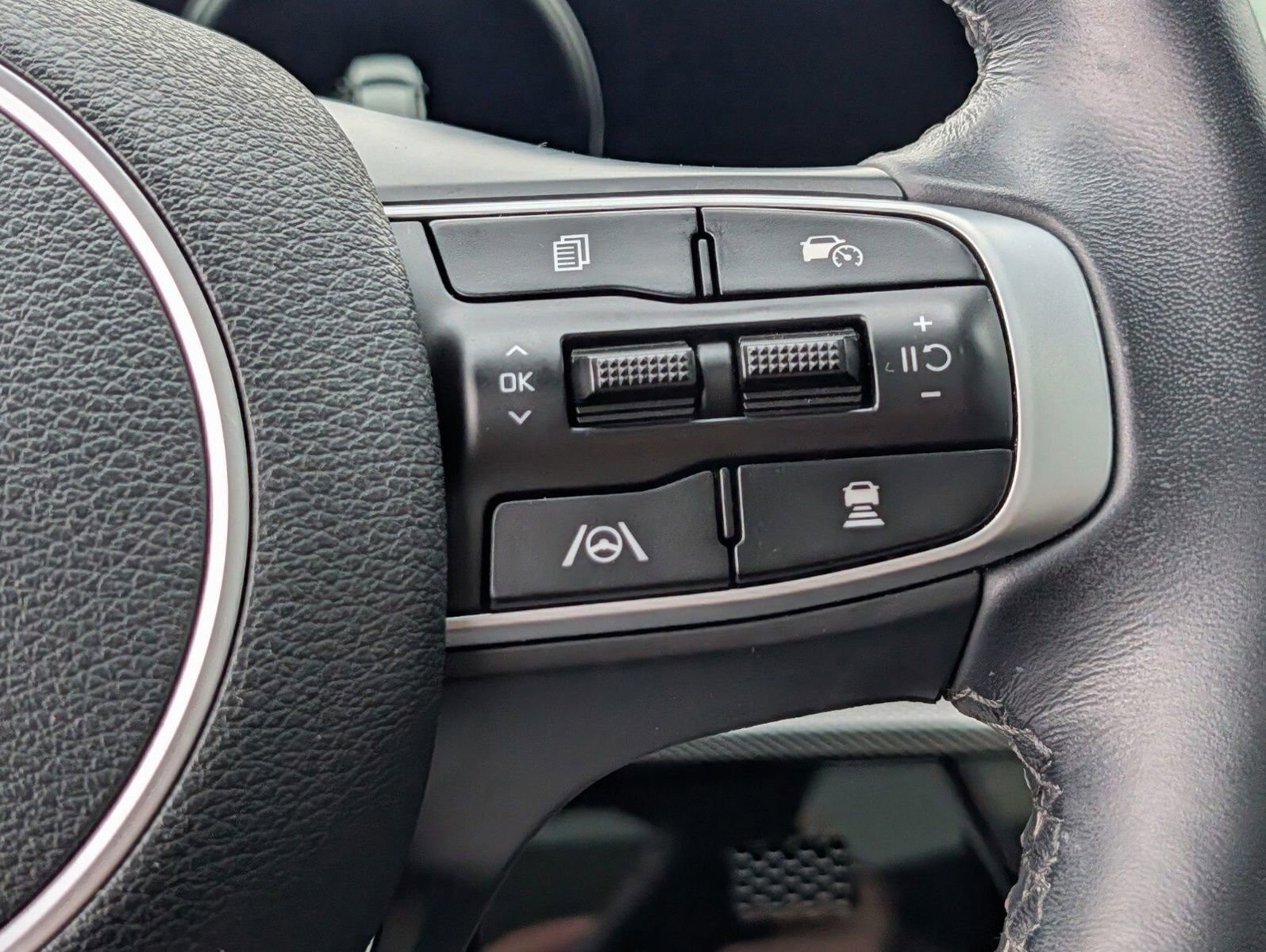 Used 2024 Kia Sportage SX image 34